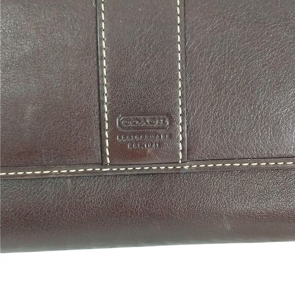 NWOT! COACH! STUNNING ESPRESSO BROWN GENUINE LEATHER, CONTRAST STITCHED WALLET! - Picture 3 of 14